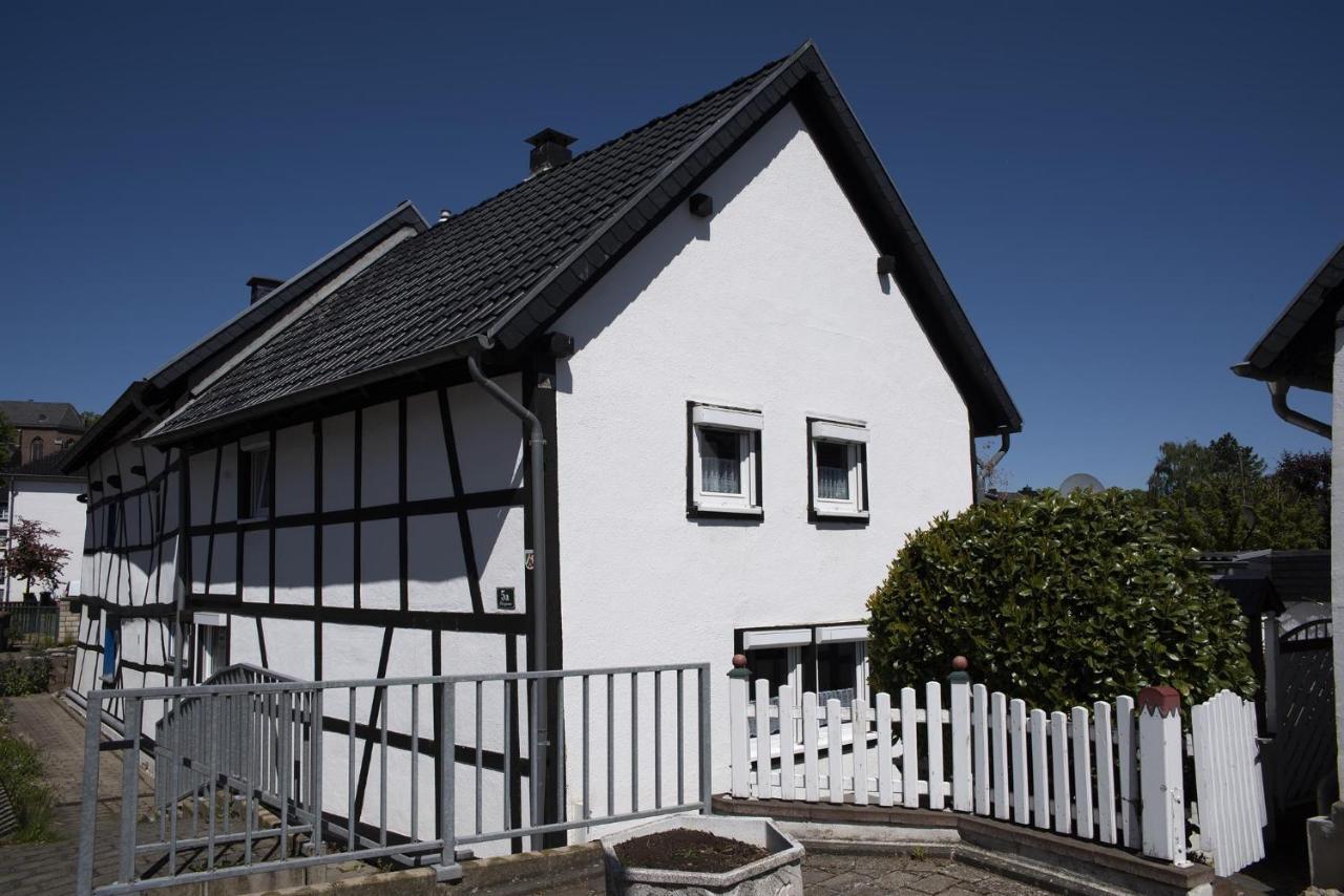 Rosige Zeiten, Ferien Im Fachwerkhaus Mechernich Extérieur photo